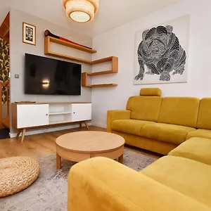  Apartament Bocianie Gniazdo Z Ogródkiem I Garażem